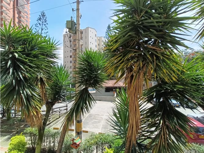Apartamento de 3 alcobas en venta en Calasanz Parte Alta, Medellín, 70 m² · foto 2 de 21