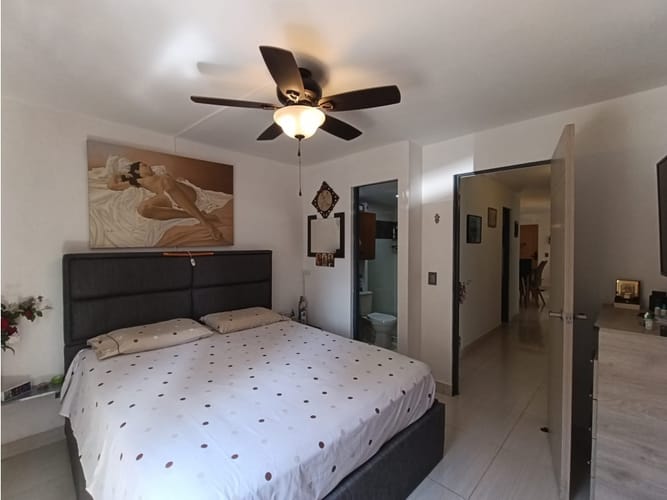 Apartamento de 3 alcobas en venta en Calasanz Parte Alta, Medellín, 70 m² · foto 11 de 21