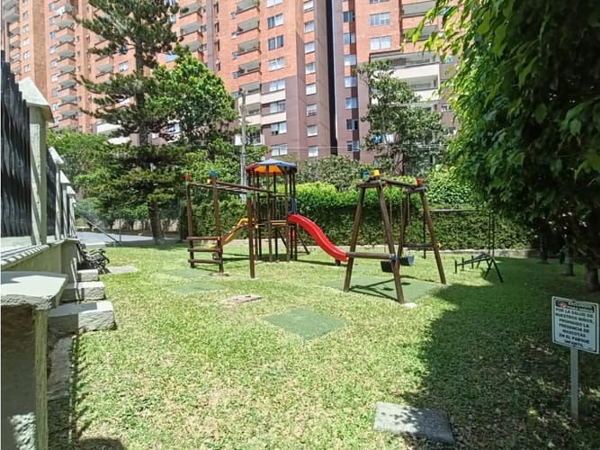 Apartamento de 3 alcobas en venta en Calasanz Parte Alta, Medellín, 70 m² · foto 20 de 21