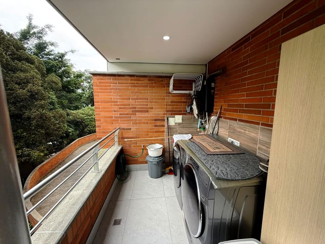 Apartamento de 4 alcobas en venta en Castropol, Medellín, 148 m² · foto 10 de 19
