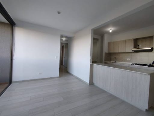 Apartamento de 2 alcobas en arriendo en Chipre, Rionegro, 58 m² · foto 4 de 14