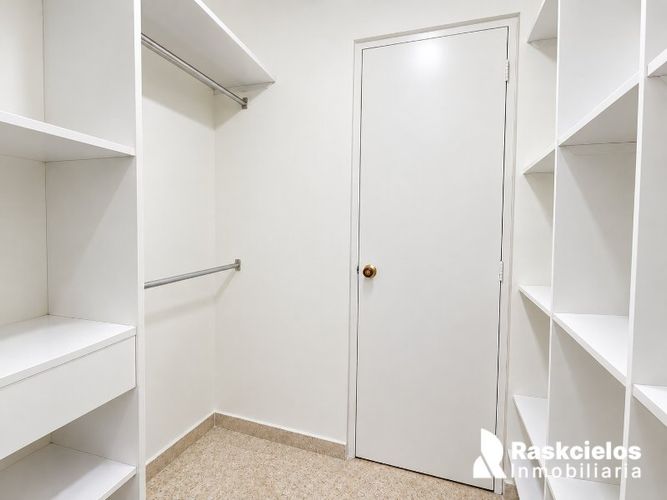 Apartamento de 1 alcoba en arriendo en Laureles Nogal, Medellín, 51 m² · foto 14 de 19