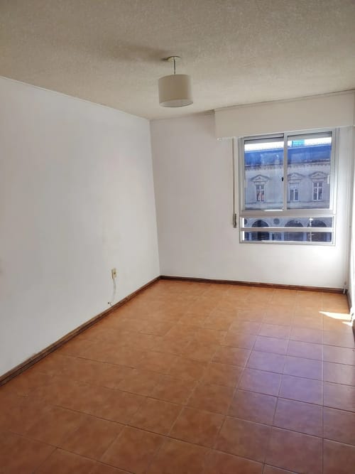 Alquiler Apartamento Dos Dormitorios Con Balcón En El Centro · Foto 7