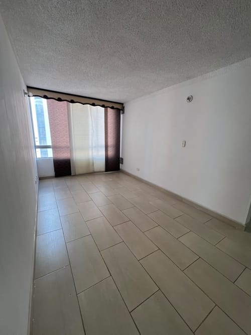 Apartamento de 2 alcobas en arriendo en Ciudad Techo Ii, Bogotá, 47 m² · foto 3 de 13