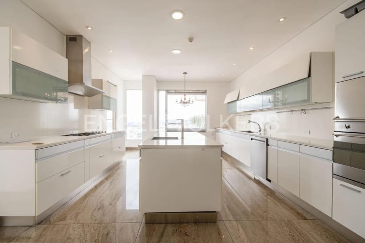 Apartamento de 4 alcobas en venta en Los Rosales, Bogotá, 553 m² · foto 9 de 24