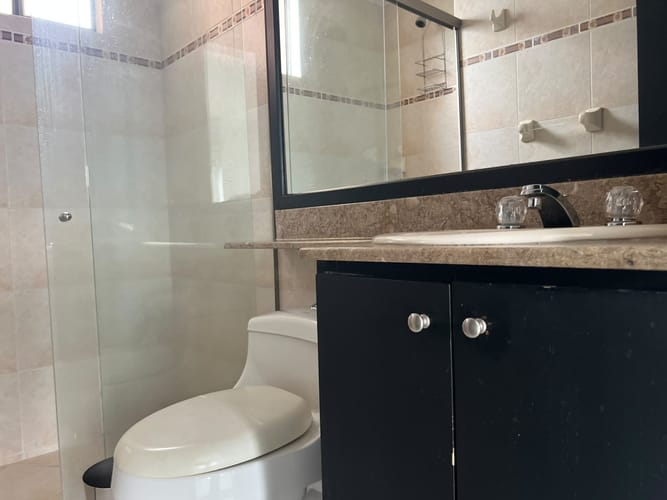 Apartamento de 2 alcobas en arriendo en El Poblado, Medellín, 78 m² · foto 14 de 14