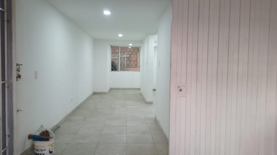 Casa de 6 alcobas en venta en Villa Nelly Los Alisos, Bogotá, 213 m² · foto 2 de 24