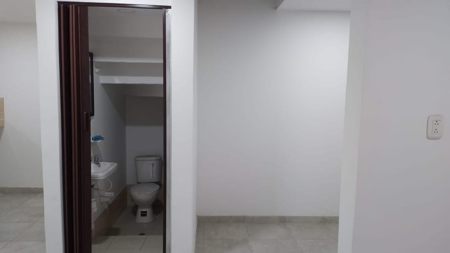 Casa de 6 alcobas en venta en Villa Nelly Los Alisos, Bogotá, 213 m² · foto 4 de 24