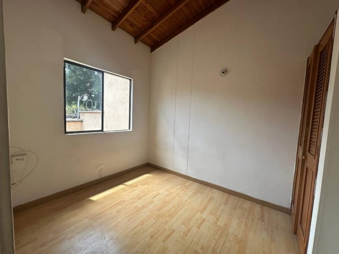 Casa de 3 alcobas en arriendo en Las Lomitas, Sabaneta, 116 m² · foto 9 de 16