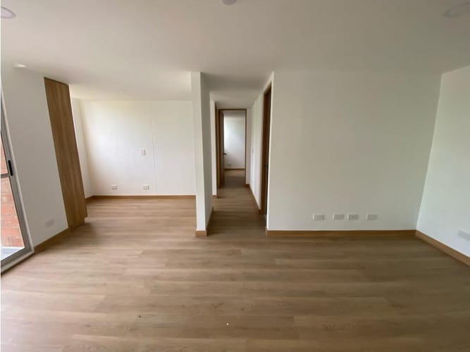 Apartamento de 2 alcobas en venta en El Porvenir, Rionegro, 53 m² · foto 2 de 10