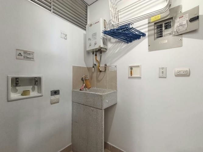 Apartaestudio en arriendo en Alejandria, Medellín, 56 m² · foto 10 de 11