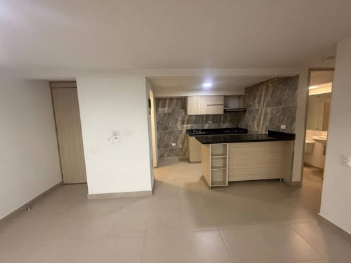 Apartamento de 3 alcobas en arriendo en Cabañas, Bello, 76 m² · foto 4 de 21