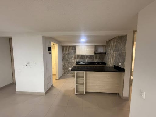 Apartamento de 3 alcobas en arriendo en Cabañas, Bello, 76 m² · foto 6 de 21