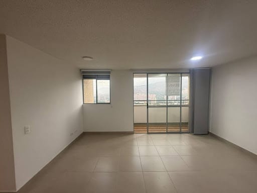 Apartamento de 3 alcobas en arriendo en Cabañas, Bello, 76 m² · foto 8 de 21