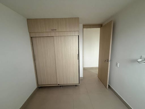 Apartamento de 3 alcobas en arriendo en Cabañas, Bello, 76 m² · foto 13 de 21