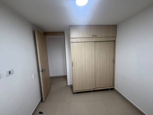 Apartamento de 3 alcobas en arriendo en Cabañas, Bello, 76 m² · foto 16 de 21