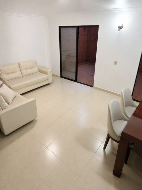 Casa de 3 alcobas en venta en Valle Del Lili, Cali, 127 m² · foto 3 de 24