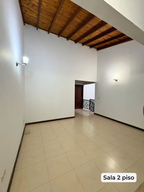 Casa de 3 alcobas en venta en Valle Del Lili, Cali, 127 m² · foto 15 de 24