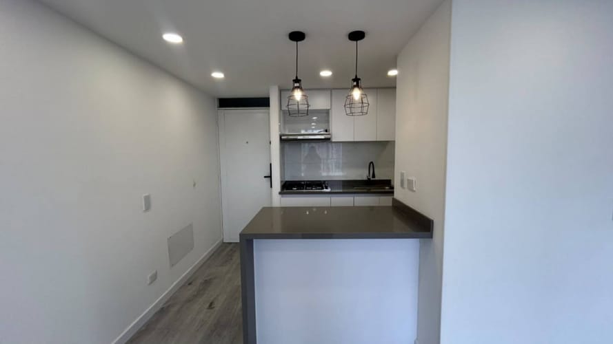 Apartamento de 2 alcobas en arriendo en La Laguna Fontibon, Bogotá, 42 m² · foto 2 de 13