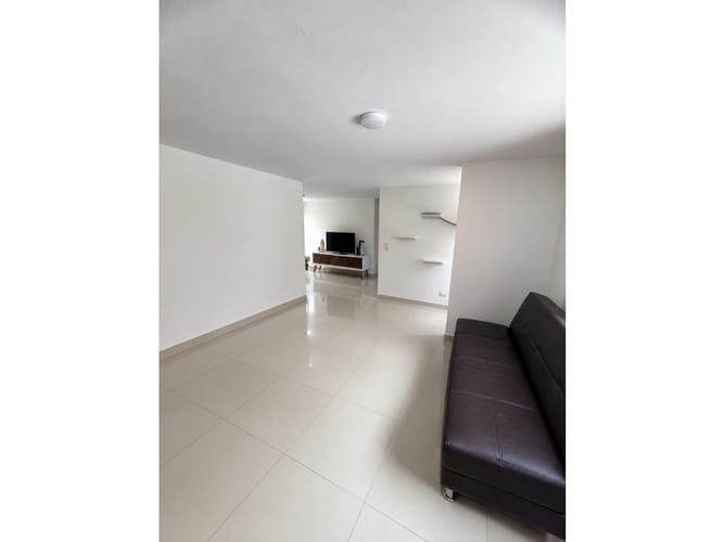 Apartamento de 3 alcobas en venta en Lorena, Medellín, 82 m² · foto 1 de 8