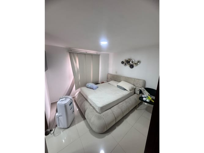 Apartamento de 3 alcobas en venta en Lorena, Medellín, 82 m² · foto 3 de 8