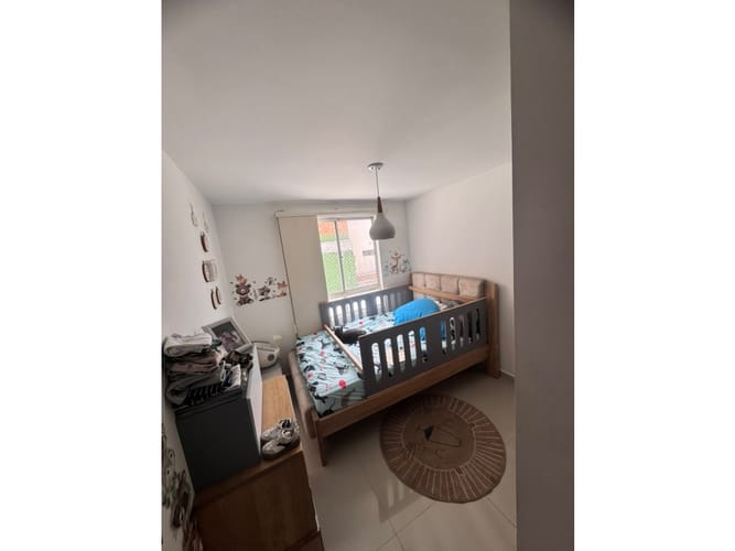 Apartamento de 3 alcobas en venta en Lorena, Medellín, 82 m² · foto 5 de 8