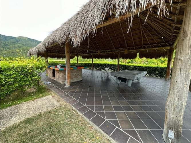 Casa de 4 alcobas en venta en San Miguel, Girardot, 116 m² · foto 13 de 14