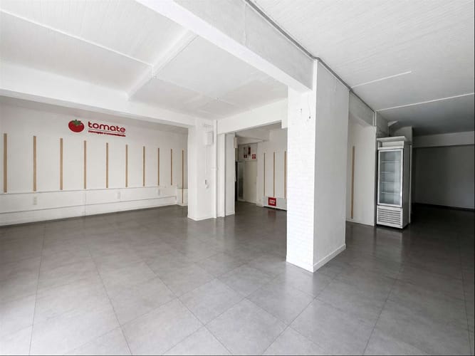 ALQUILER Local comercial de 343m2 sobre 18 de julio en Centro · Foto 2