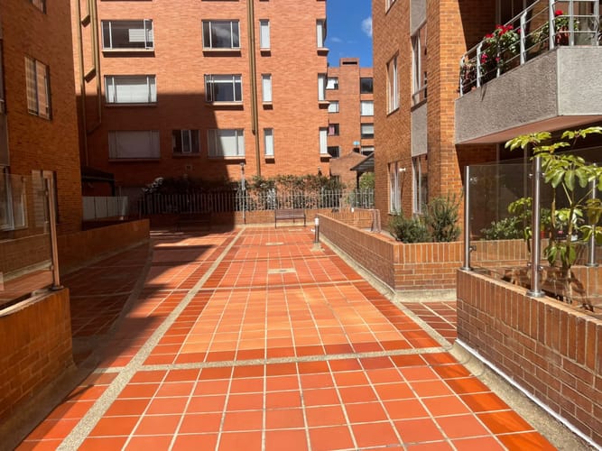 Apartamento de 3 alcobas en venta en La Calleja, Bogotá, 111 m² · foto 10 de 15