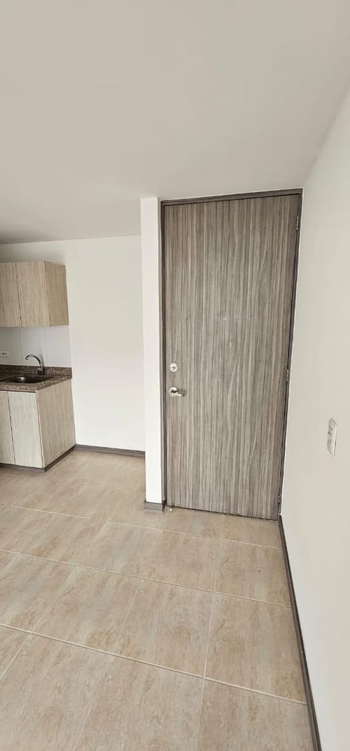 Apartamento de 3 alcobas en venta en Calle Larga, Sabaneta, 61 m² · foto 4 de 24