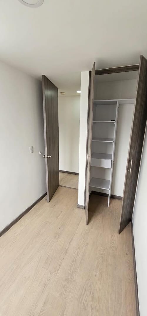 Apartamento de 3 alcobas en venta en Calle Larga, Sabaneta, 61 m² · foto 23 de 24