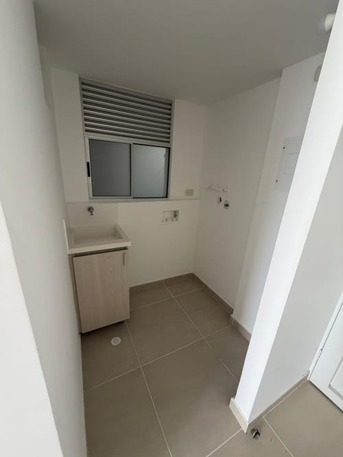 Apartamento de 2 alcobas en arriendo en Cachipay, Cali, 56 m² · foto 4 de 10