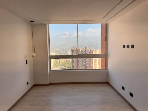 Apartamento de 3 alcobas en arriendo en Suramérica, Itagüí, 82 m² · foto 5 de 14
