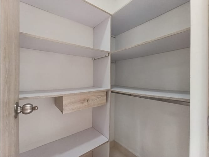Apartaestudio en venta en El Carmelo Ii, Sabaneta, 44 m² · foto 13 de 19