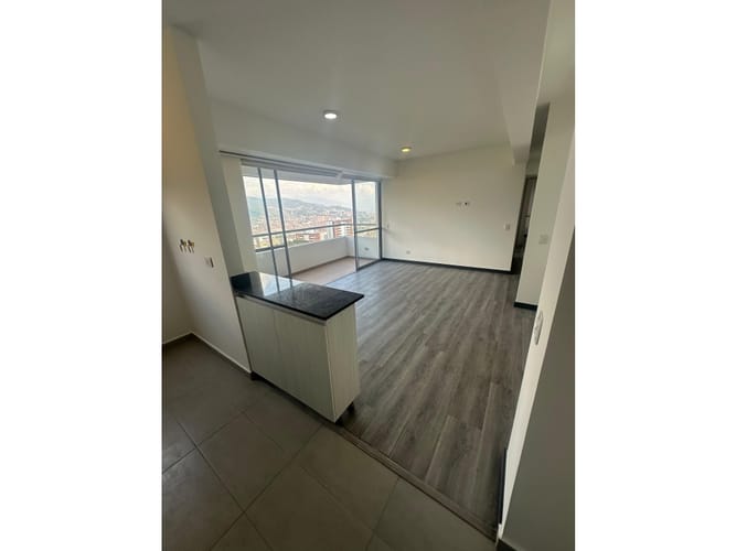 Apartamento de 3 alcobas en arriendo en Las Lomitas, Sabaneta, 80 m² · foto 3 de 21