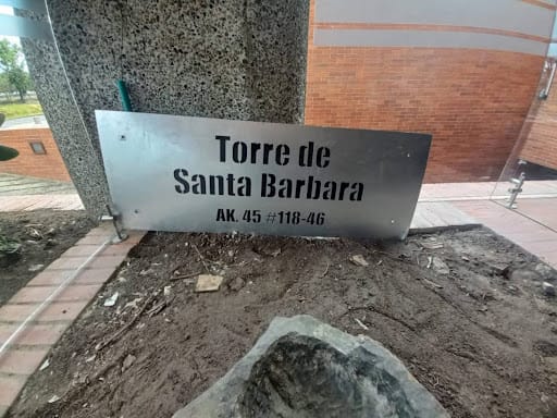 Apartamento de 2 alcobas en arriendo en Santa Barbara, Bogotá, 100 m² · foto 1 de 20