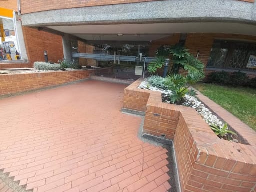 Apartamento de 2 alcobas en arriendo en Santa Barbara, Bogotá, 100 m² · foto 2 de 20