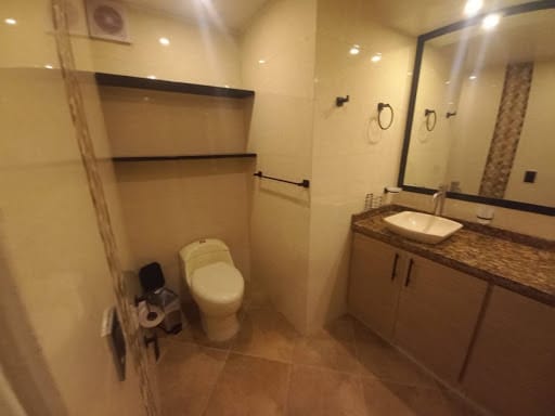 Apartamento de 2 alcobas en arriendo en Santa Barbara, Bogotá, 100 m² · foto 7 de 20