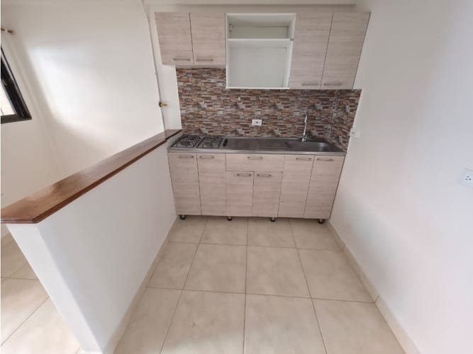 Apartamento de 2 alcobas en arriendo en Miraflores, Medellín, 40 m² · foto 2 de 16