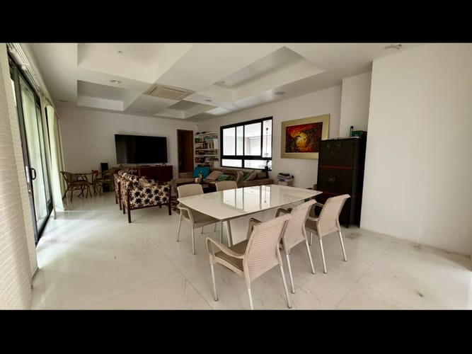 Casa de 5 alcobas en venta en Riomar, Barranquilla, 650 m² · foto 5 de 17