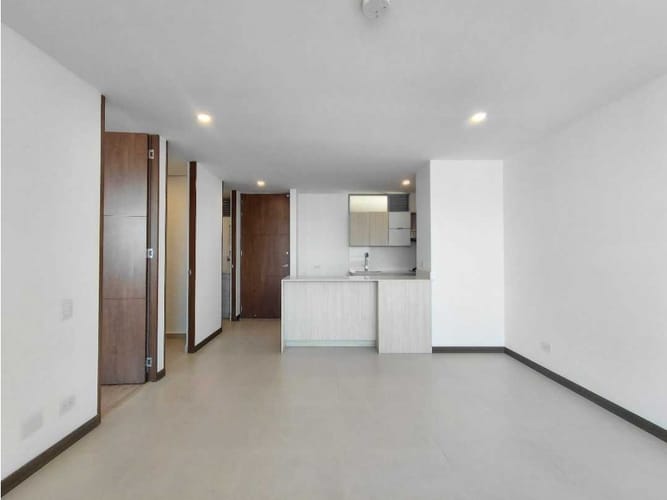 Apartaestudio en venta en Los Naranjos, Medellín, 64 m² · foto 2 de 20