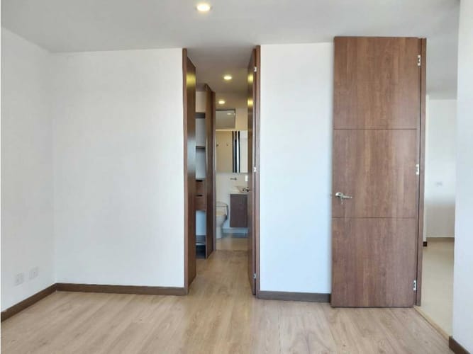 Apartaestudio en venta en Los Naranjos, Medellín, 64 m² · foto 7 de 20