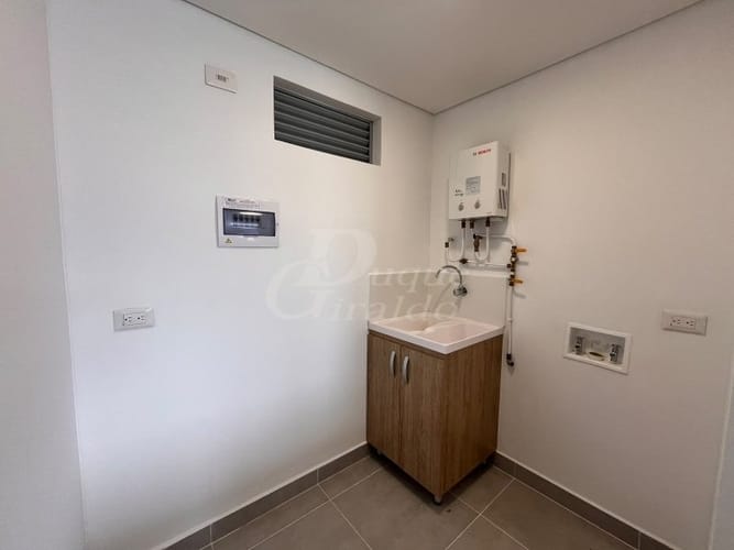 Apartaestudio en arriendo en Ciudad Del Río, Medellín, 40 m² · foto 7 de 11