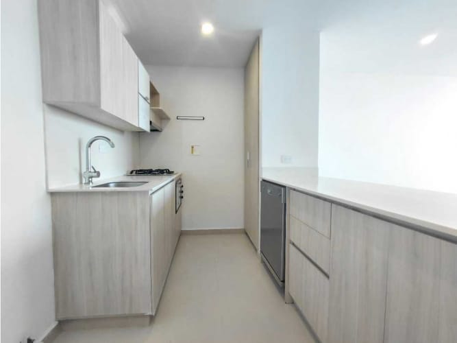 Apartaestudio en arriendo en Los Naranjos, Medellín, 64 m² · foto 5 de 20