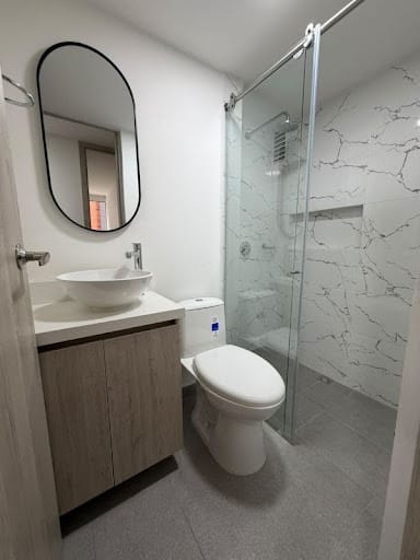Apartamento de 3 alcobas en arriendo en Loma Del Escobero, Envigado, 98 m² · foto 8 de 12