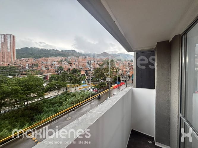 Apartamento de 3 alcobas en arriendo en La Gabriela, Bello, 53 m² · foto 3 de 21