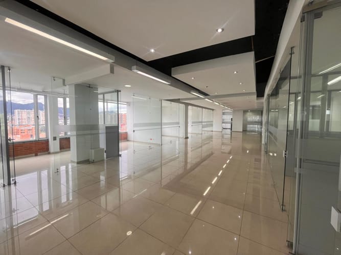Oficina en Arriendo en La Floresta, Bogotá