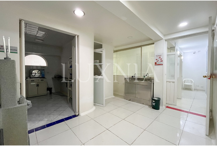 Casa de 10 alcobas en venta en La Magdalena, Bogotá, 600 m² · foto 4 de 14