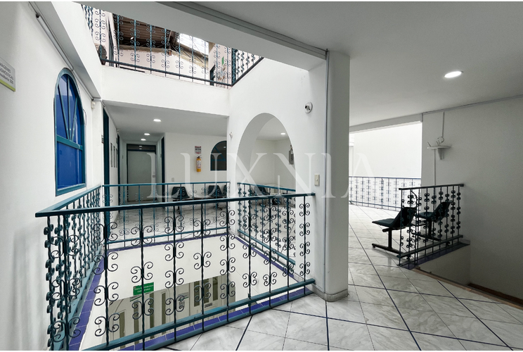 Casa de 10 alcobas en venta en La Magdalena, Bogotá, 600 m² · foto 10 de 14
