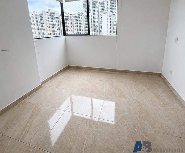 Apartamento de 3 alcobas en venta en Suramérica, Itagüí, 68 m² · foto 7 de 9